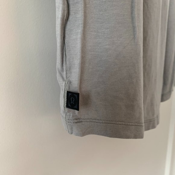Lululemon Lab: Grey Tee sz: s - Picture 3 of 4